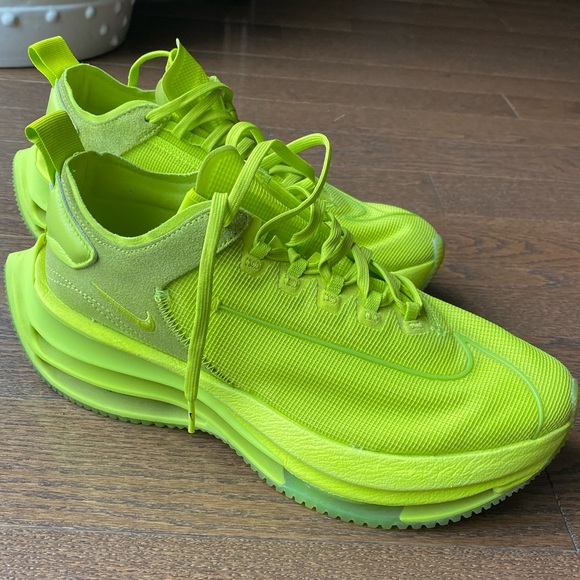 Nike Woman’s Zoom Double-Stacked 'Cyber’ - Picture 1 of 10